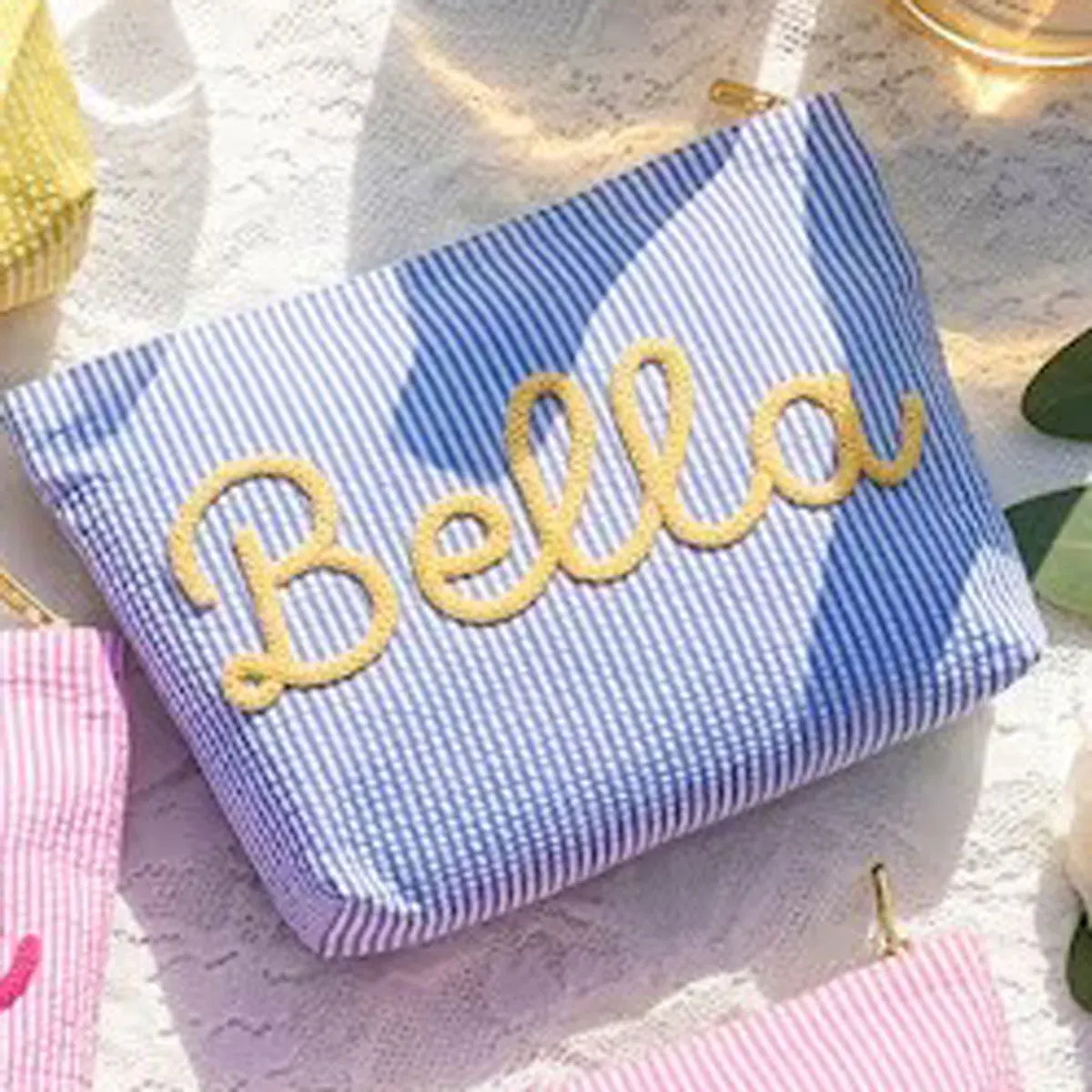 Brodé : trousse de maquillage personnalisé ou non