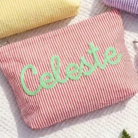 Brodé : trousse de maquillage personnalisé ou non