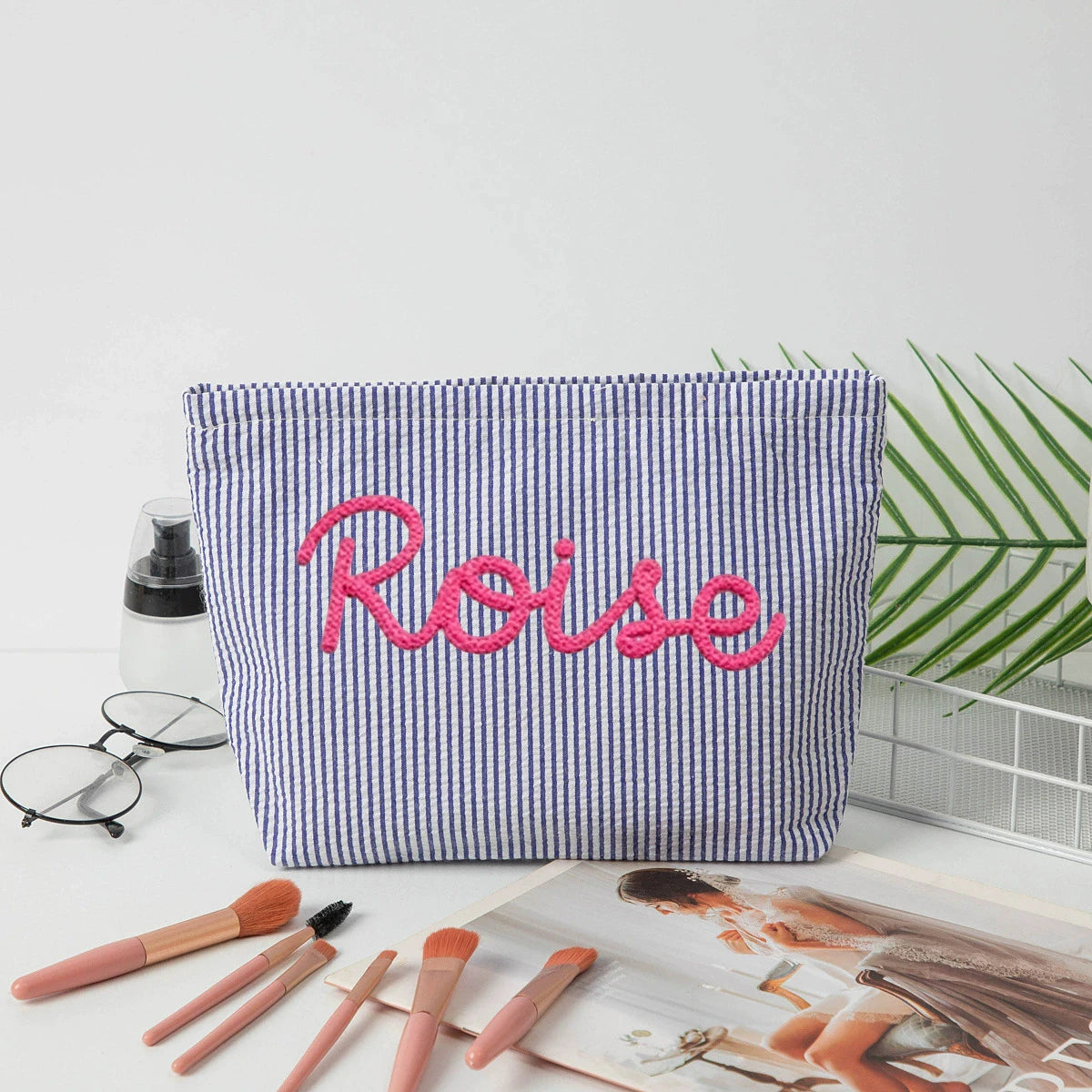 Brodé : trousse de maquillage personnalisé ou non