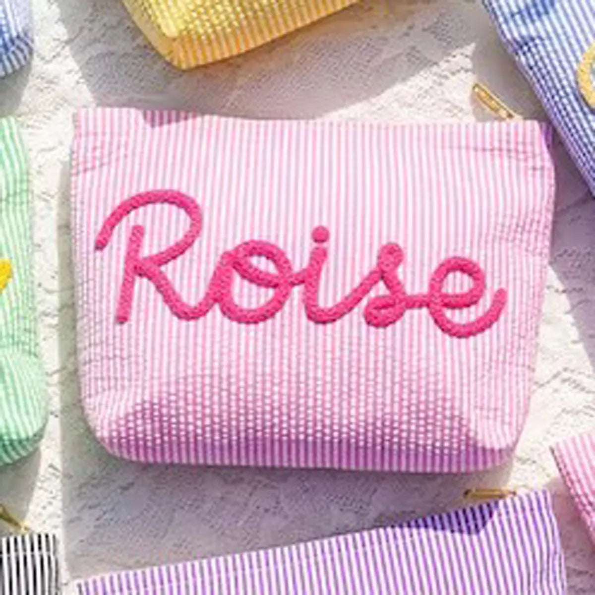 Brodé : trousse de maquillage personnalisé ou non