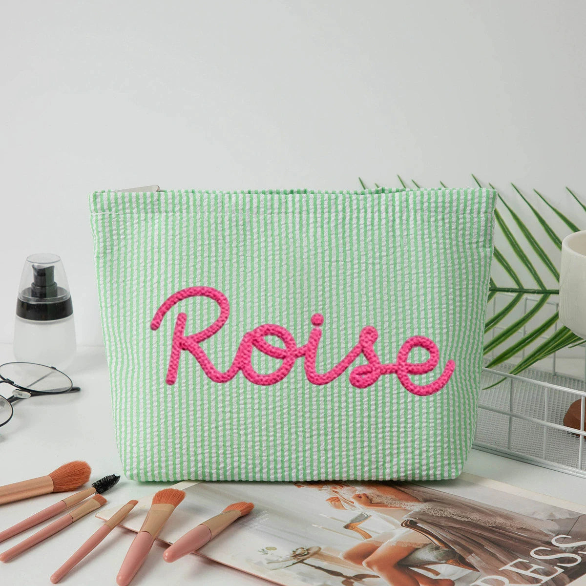 Brodé : trousse de maquillage personnalisé ou non