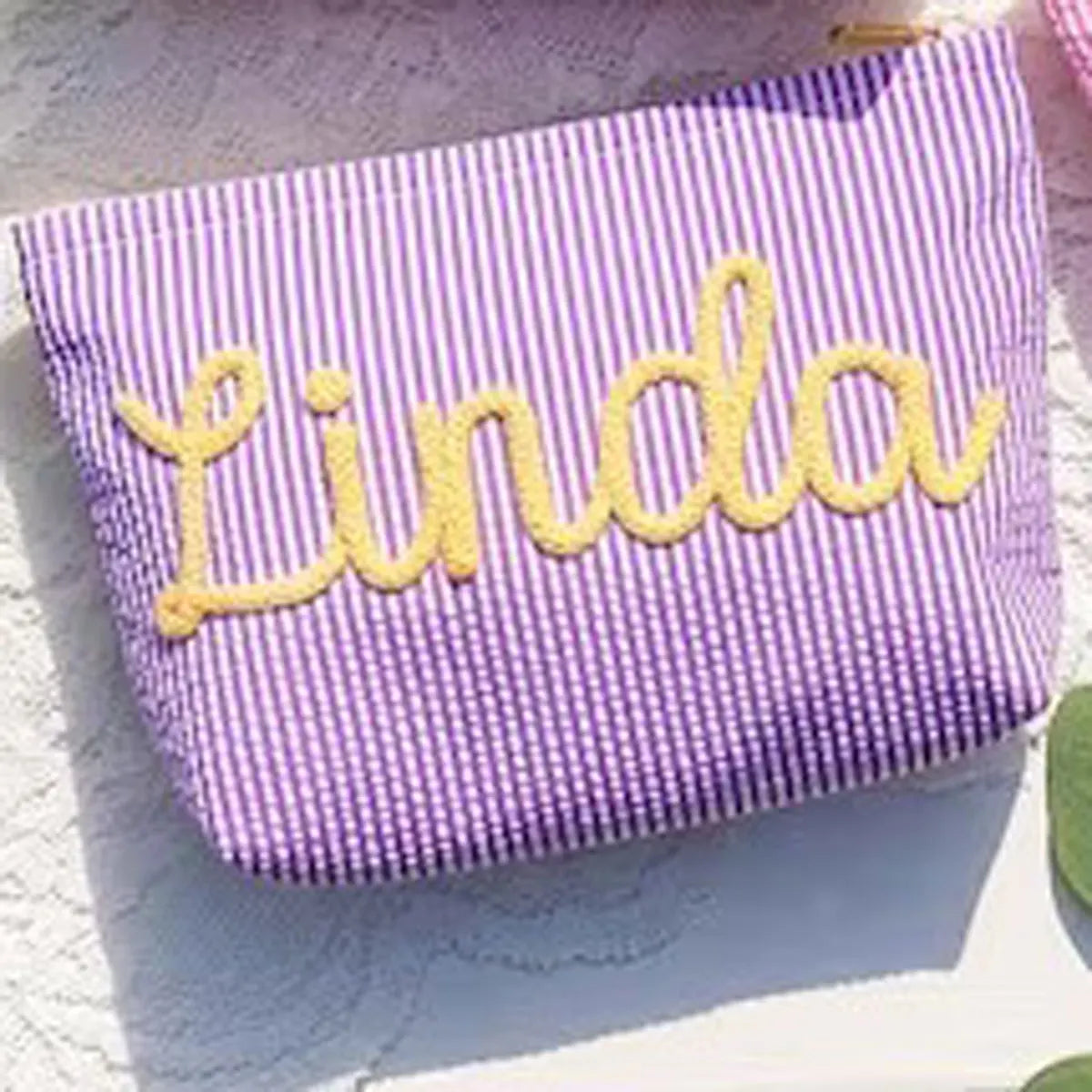 Brodé : trousse de maquillage personnalisé ou non
