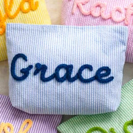 Brodé : trousse de maquillage personnalisé ou non