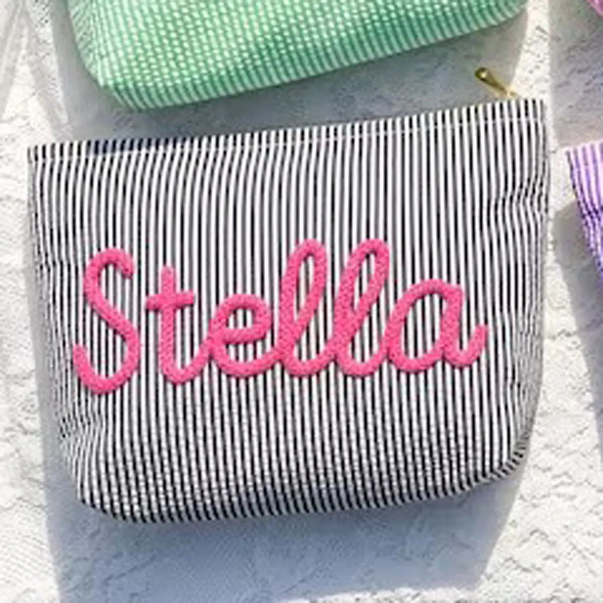 Brodé : trousse de maquillage personnalisé ou non