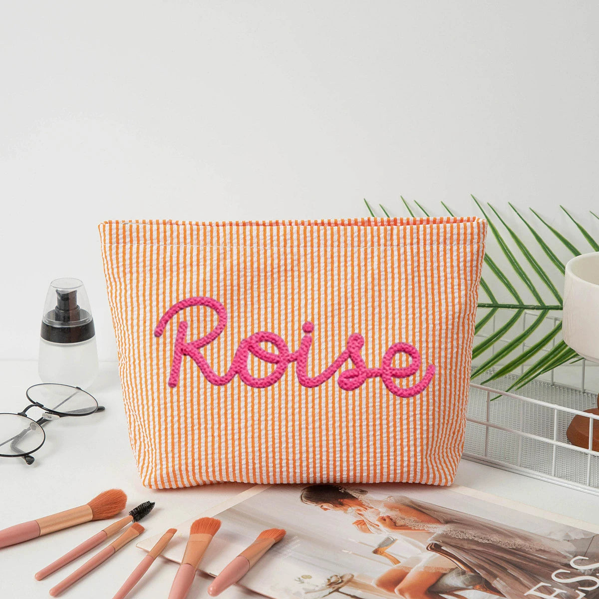 Brodé : trousse de maquillage personnalisé ou non