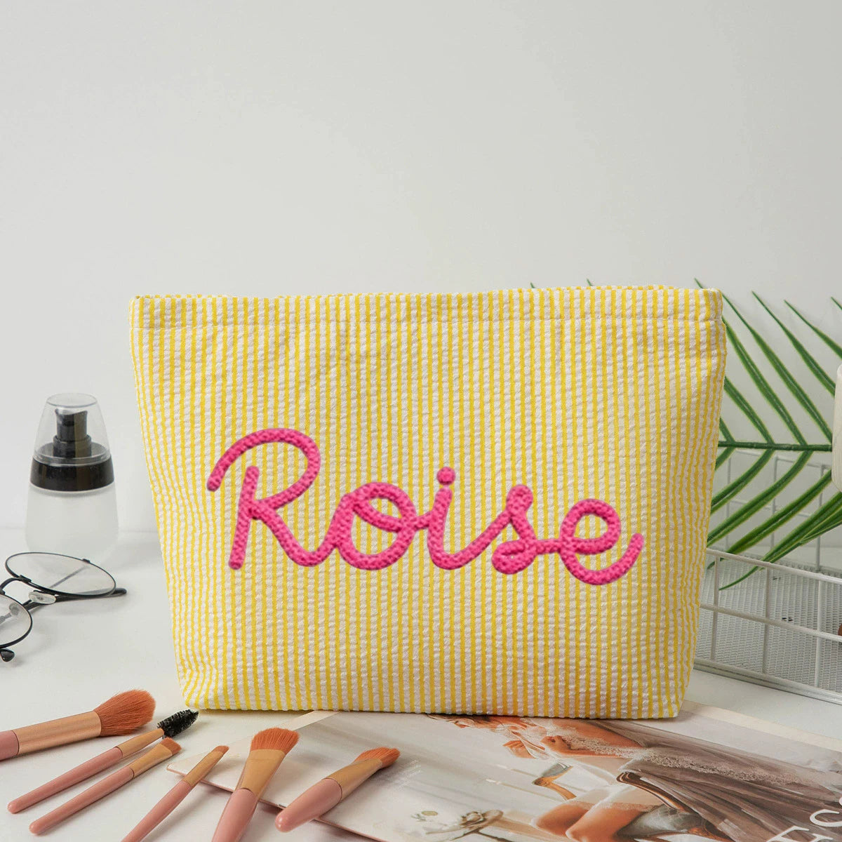 Brodé : trousse de maquillage personnalisé ou non