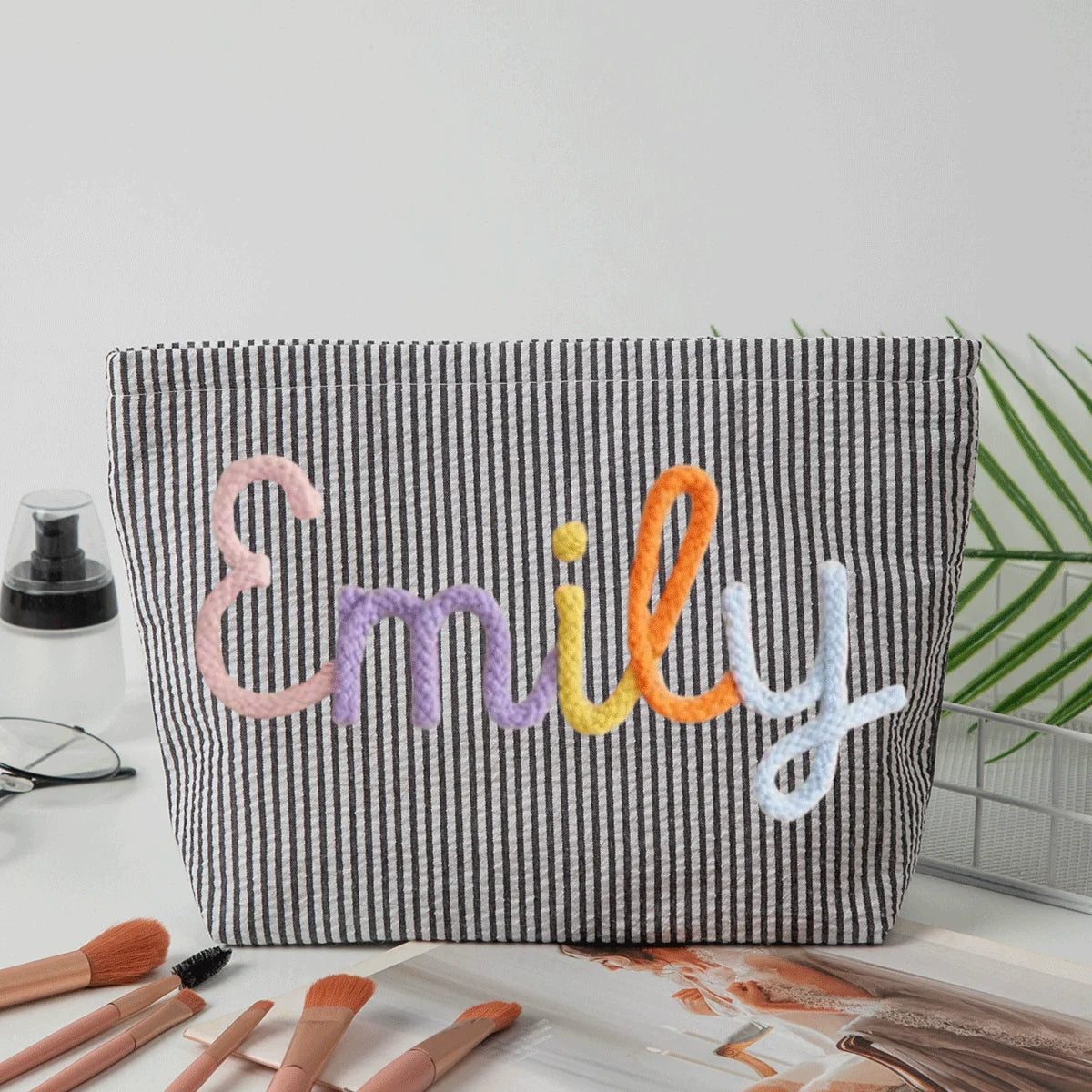 Brodé : trousse de maquillage personnalisé ou non