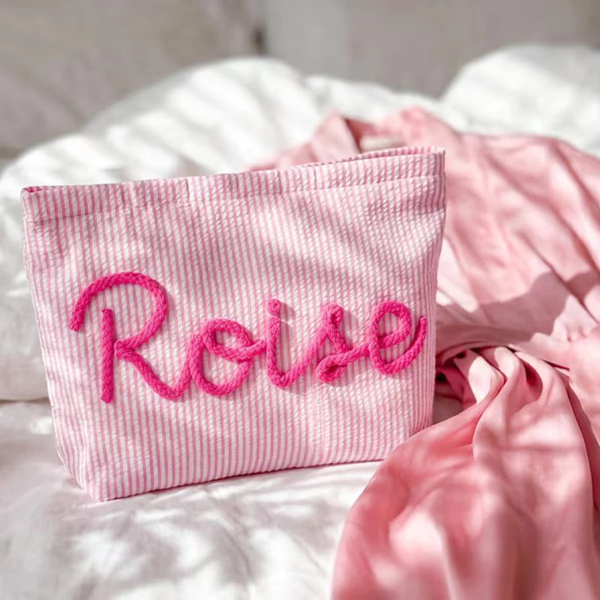 Brodé : trousse de maquillage personnalisé ou non