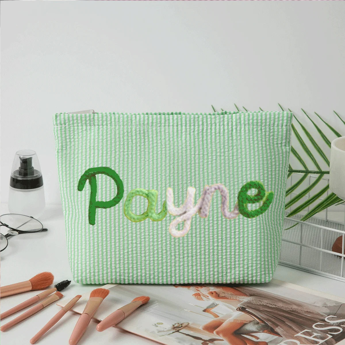 Brodé : trousse de maquillage personnalisé ou non